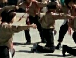 Variasi HUT ke-78, Gerak Jalan SDN 26 Pakkola Menarik Perhatian Ratusan Penonton