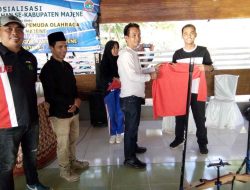 Pemberian ATK, Baju Sekaligus Praktek Pemasangan Panah dan Cara Memakainya Untuk Mewujudkan Generasi Muda Se-Kabupaten Majene