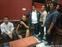 Tahanan Kejaksaan Negeri Majene Yang Melarikan Diri Pada Saat Pelaksaan Sidang Di Pengadilan Negeri Majene Berhasil Diamankan Oleh Gabungan Personil Polres Majene dan Kejaksaan Negeri Majene