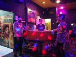 Antisipasi Kerawanan di Wilayahnya, Personel Polsek Banggae Laksanakan Patroli Malam