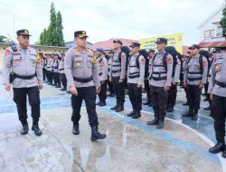 Polres Majene Gelar Apel Pergeseran Pasukan Pengamanan TPS Pemilu 2024 di Lapangan Mapolres Majene