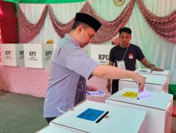 Wakil Bupati Majene Arismunandar, Memilih di TPS 4 Saleppa Kabupaten Majene