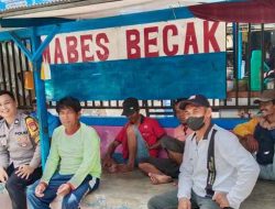 Jalin Silaturahmi, Bhabinkamtibmas Banggae Patroli dan Sambangi Warga