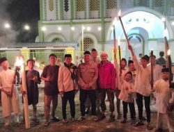 Sambut Bulan Ramadhan, Warga Pakkola Gelar Pawai Obor