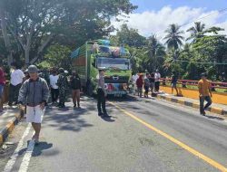 Personel Sat Lantas Polres Majene Laksanakan Pam Demo dan Pengaturan Kendaraan di Malunda