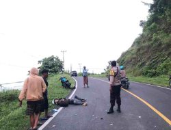 Sepeda Motor Vs Truk Hino Baku Tabrak Di Desa Onang Utara, Polsek Sendana Datangi TKP