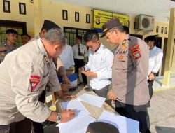 Propam Polres Majene Lakukan Pengecekan Rutin Senjata Api Personel untuk Minimalisir Penyalahgunaan