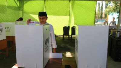 Pilbup Pasangkayu, Yaumil Ambo Jiwa Gunakan Hak Suara di Pelataran  SMAN 1 Pasangkayu