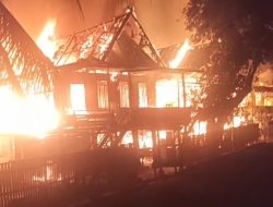BreakingNews: Tiga Rumah di Lamase Renggeang Hangus Dilalap Api