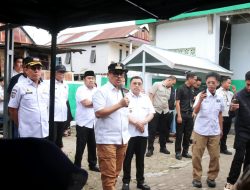 Gubernur Suhardi Duka Pangkas Harga Bawang hingga Telur di Pasar Murah Majene, Warga Antusias