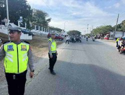 Kejar Tunggakan Pajak dan Tindak Pelanggar Lalu Lintas, Operasi Gabungan Samsat Mamuju Jaring Puluhan Kendaraan di Depan Kantor Gubernur