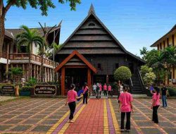 Badan Penghubung Daerah Provinsi Sulawesi Barat Hadirkan Sanggar Pelayar Sandeq sebagai Inovasi Promosi Budaya di Jakarta